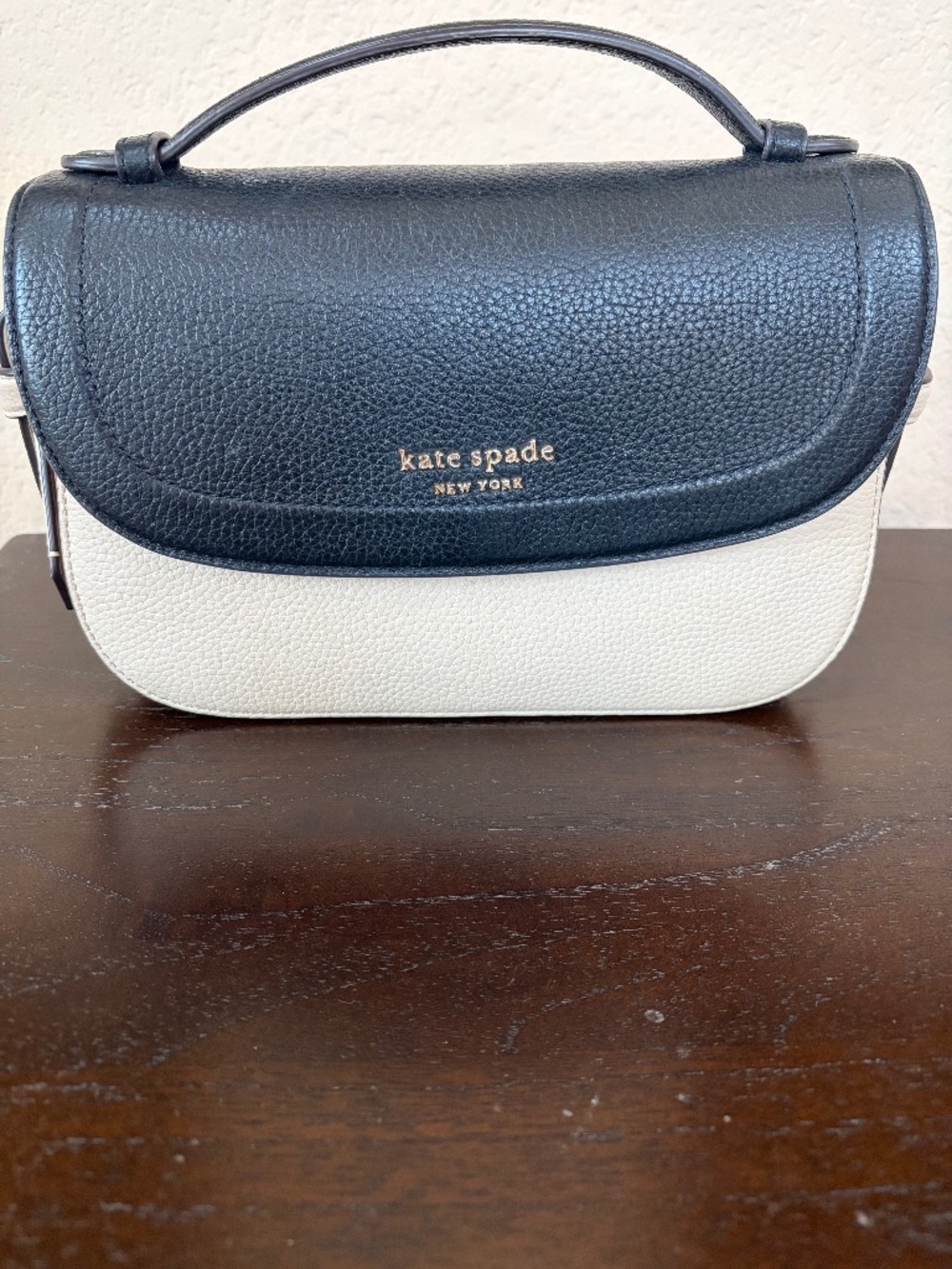 Kate Spade New York Black & Cream Colorblock Leather Crossbody Bag